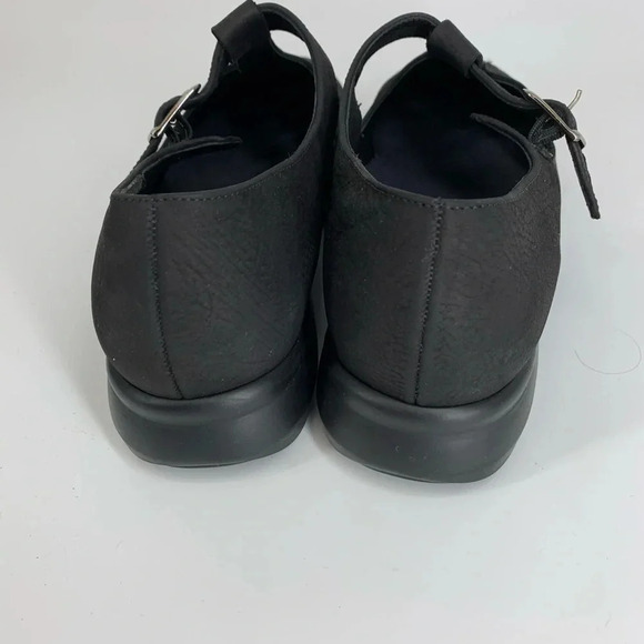 Munro side buckle t strap Nubuck fisherman flats - Picture 5 of 8